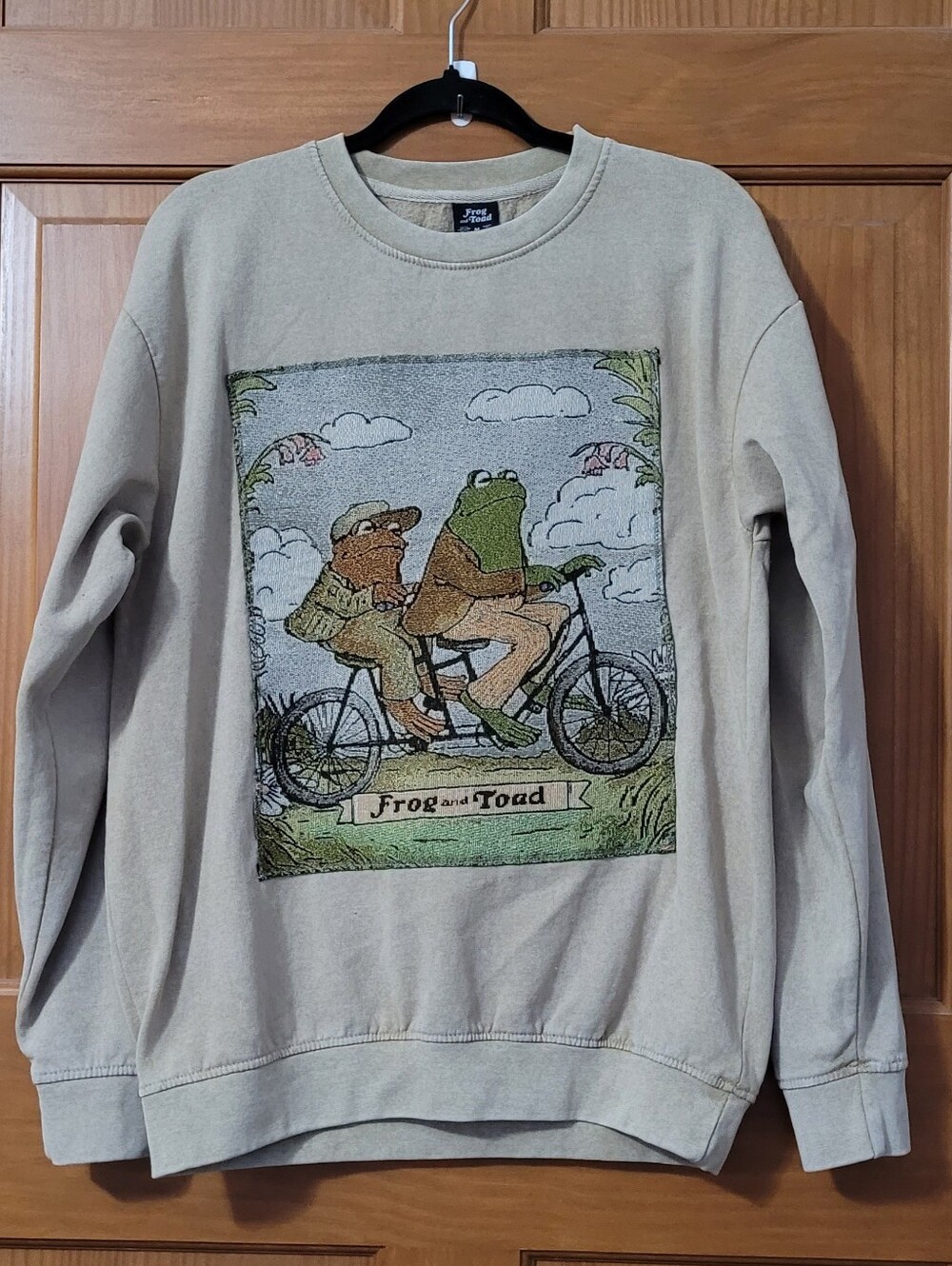 Frog and Toad Sweatshirt Mens M Tan Cotton Blend Tapestry Graphic Cottagecore